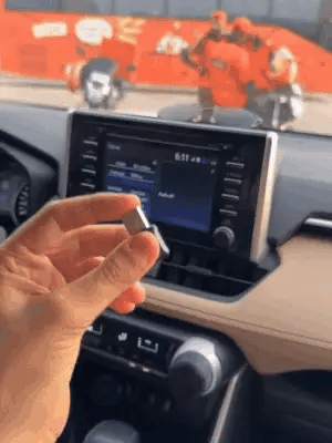 Wireless Car Play Adapter